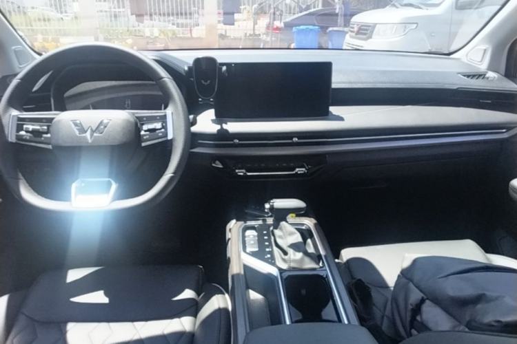 Used Wuling Jiachen 2022 1.5T CVT Deluxe Flagship Edition Center Console