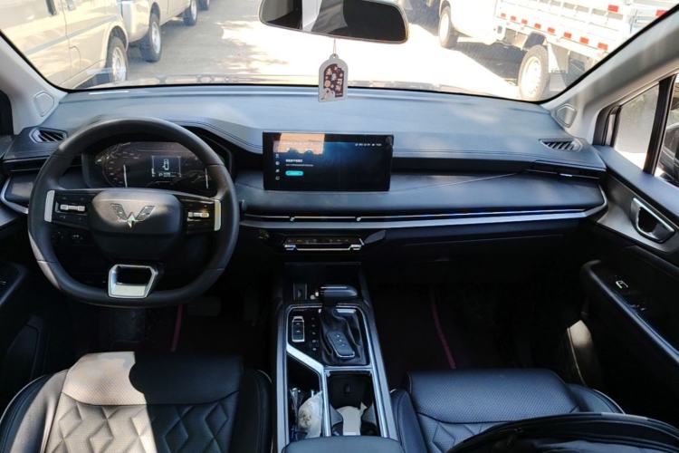 Used Wuling Jiachen 2022 1.5T CVT Deluxe Flagship Edition Center Console