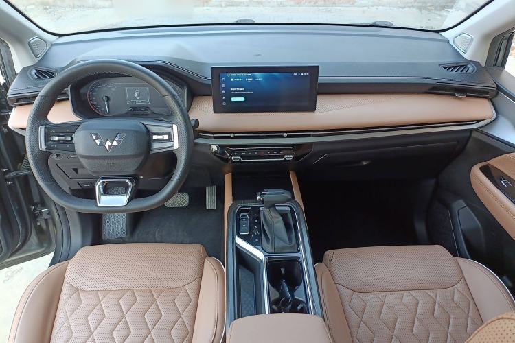 Used Wuling Jiachen 2022 1.5T CVT Deluxe Flagship Edition Center Console