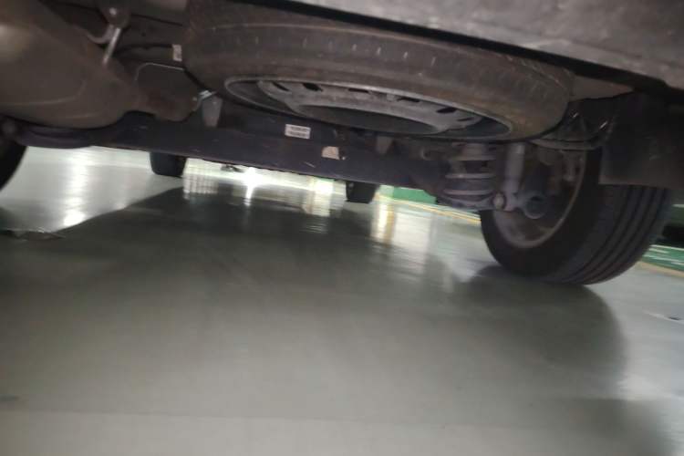 Used Wuling Jiachen 2022 1.5T CVT Smart Luxury Version Chassis Rear