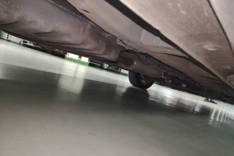 Used Wuling Jiachen 2022 1.5T CVT Smart Luxury Version Chassis Rear Right