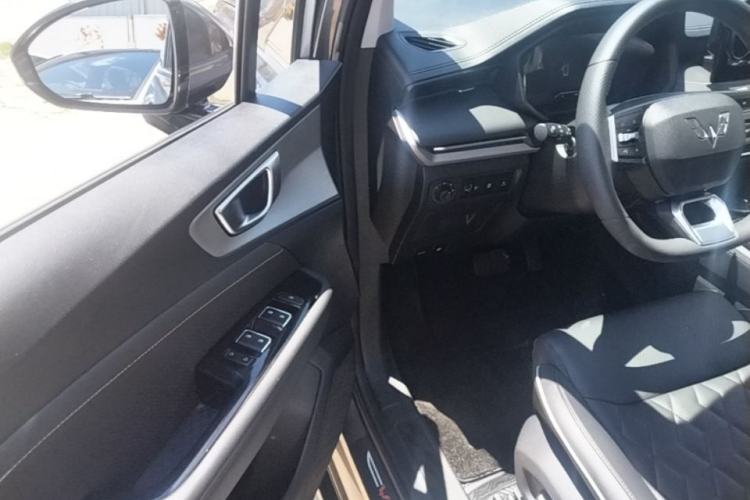 Used Wuling Jiachen 2022 1.5T CVT Deluxe Flagship Edition Driver Seat