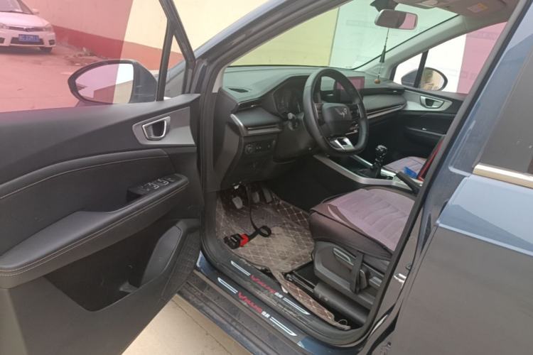 Used Wuling Jiachen 2022 1.5L Manual Light Comfort Edition Driver Seat