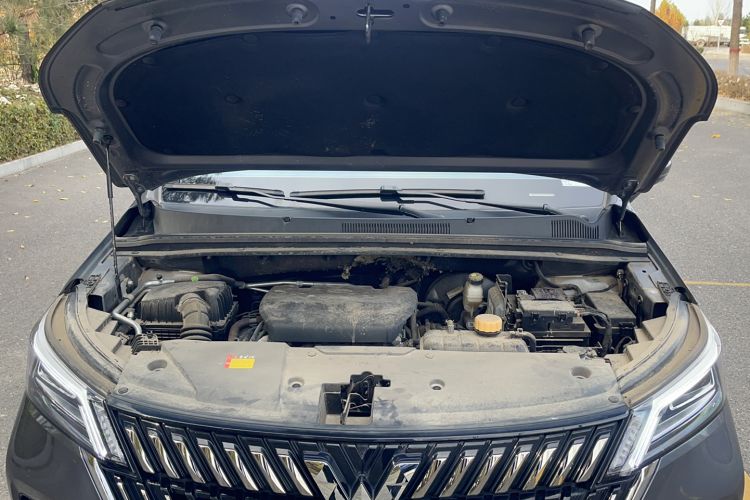 Used Wuling Jiachen 2022 1.5T CVT Deluxe Flagship Edition Engine Bay