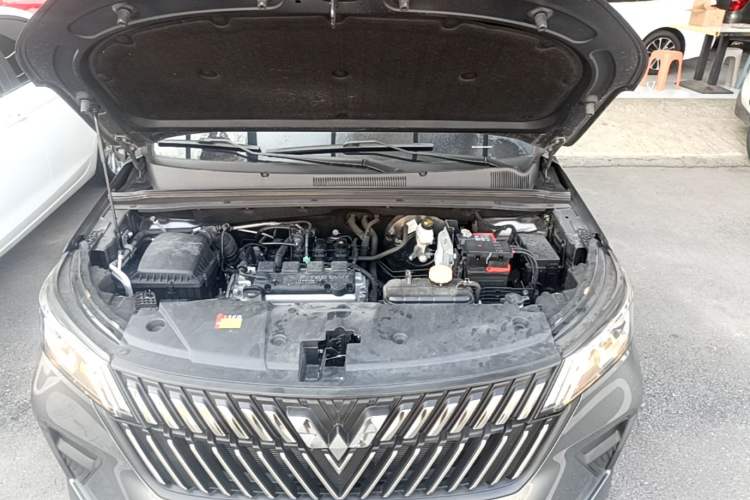 Used Wuling Jiachen 2022 1.5L Manual Enjoyment Elite Model Engine Bay