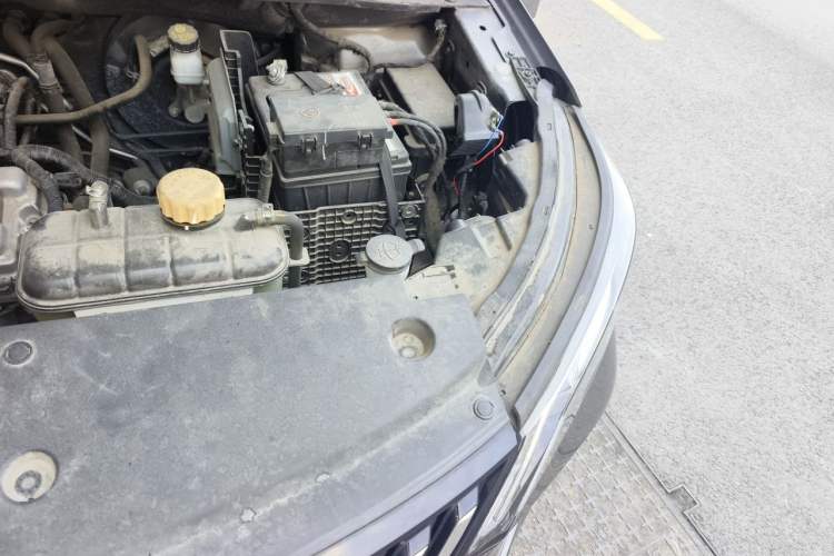 Used Wuling Jiachen 2022 1.5L Manual Comfort Edition Engine Bay Left