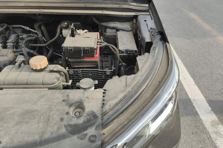 Used Wuling Jiachen 2022 1.5L Manual Comfort Edition Engine Bay Left