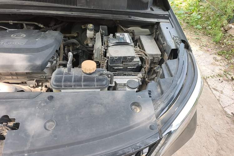 Used Wuling Jiachen 2022 1.5T CVT Deluxe Flagship Edition Engine Bay Left