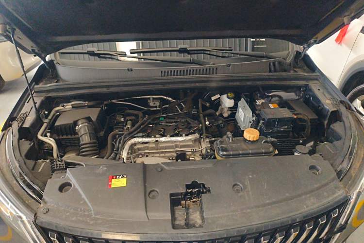 Used Wuling Jiachen 2022 1.5T Manual Light Enjoyment Dynamic Version Engine Bay