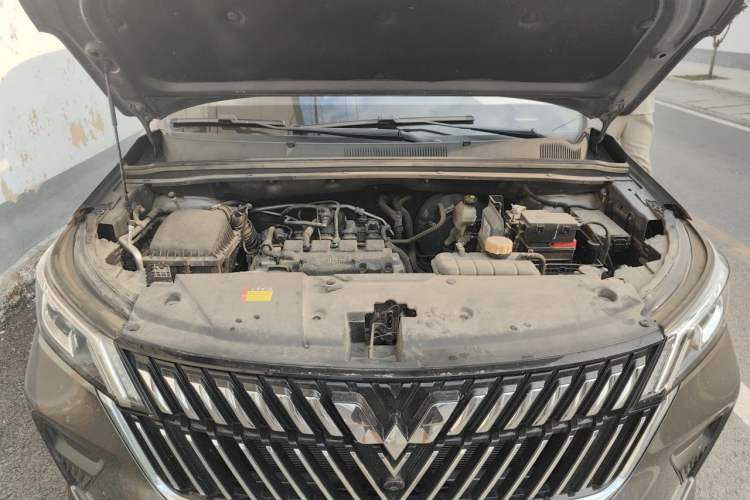 Used Wuling Jiachen 2022 1.5L Manual Comfort Edition Engine Bay