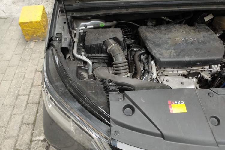 Used Wuling Jiachen 2022 1.5T CVT Smart Luxury Version Engine Bay Right