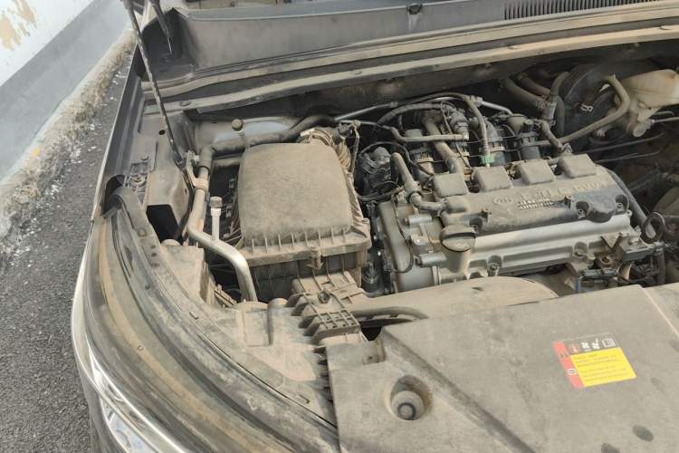 Used Wuling Jiachen 2022 1.5L Manual Comfort Edition Engine Bay Right