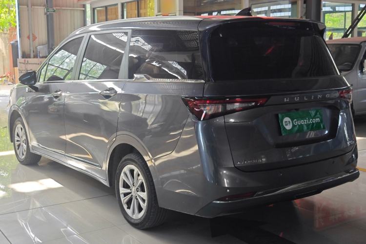 Used Wuling Jiachen 2022 1.5L Manual Comfort Edition Exterior 2