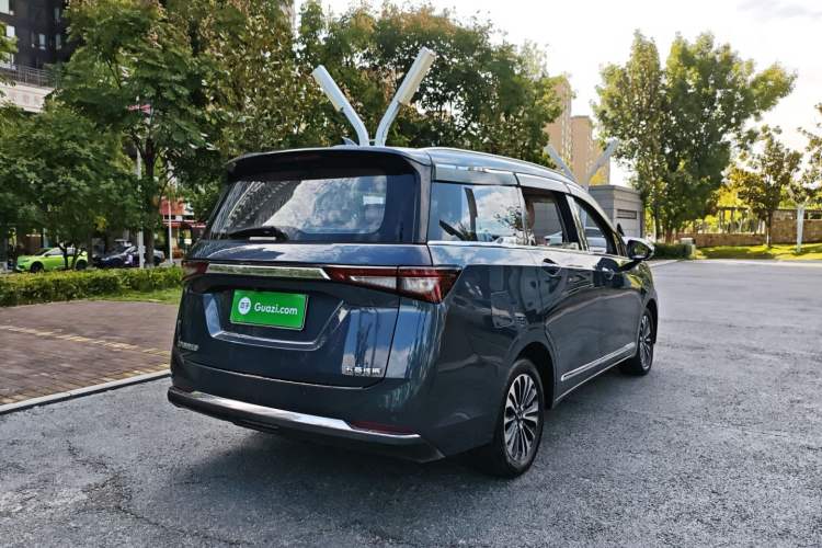 Used Wuling Jiachen 2022 1.5T CVT Deluxe Flagship Edition Exterior 3
