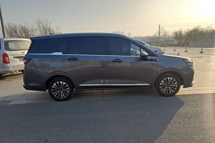 Used Wuling Jiachen 2022 1.5T CVT Deluxe Flagship Edition Exterior 3