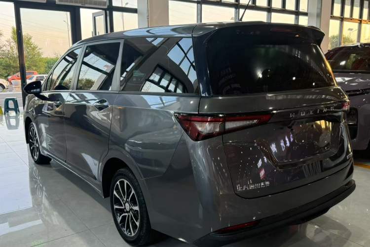 Used Wuling Jiachen 2022 1.5L Manual Enjoyment Elite Model Exterior 3