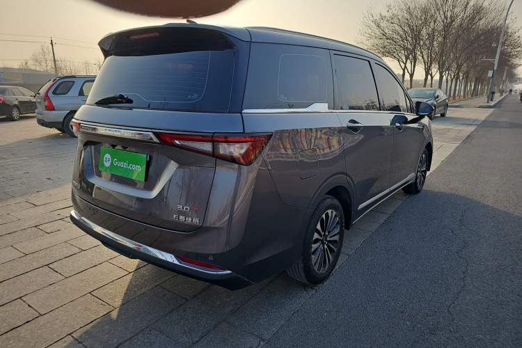 Used Wuling Jiachen 2022 1.5T CVT Deluxe Flagship Edition Exterior 4