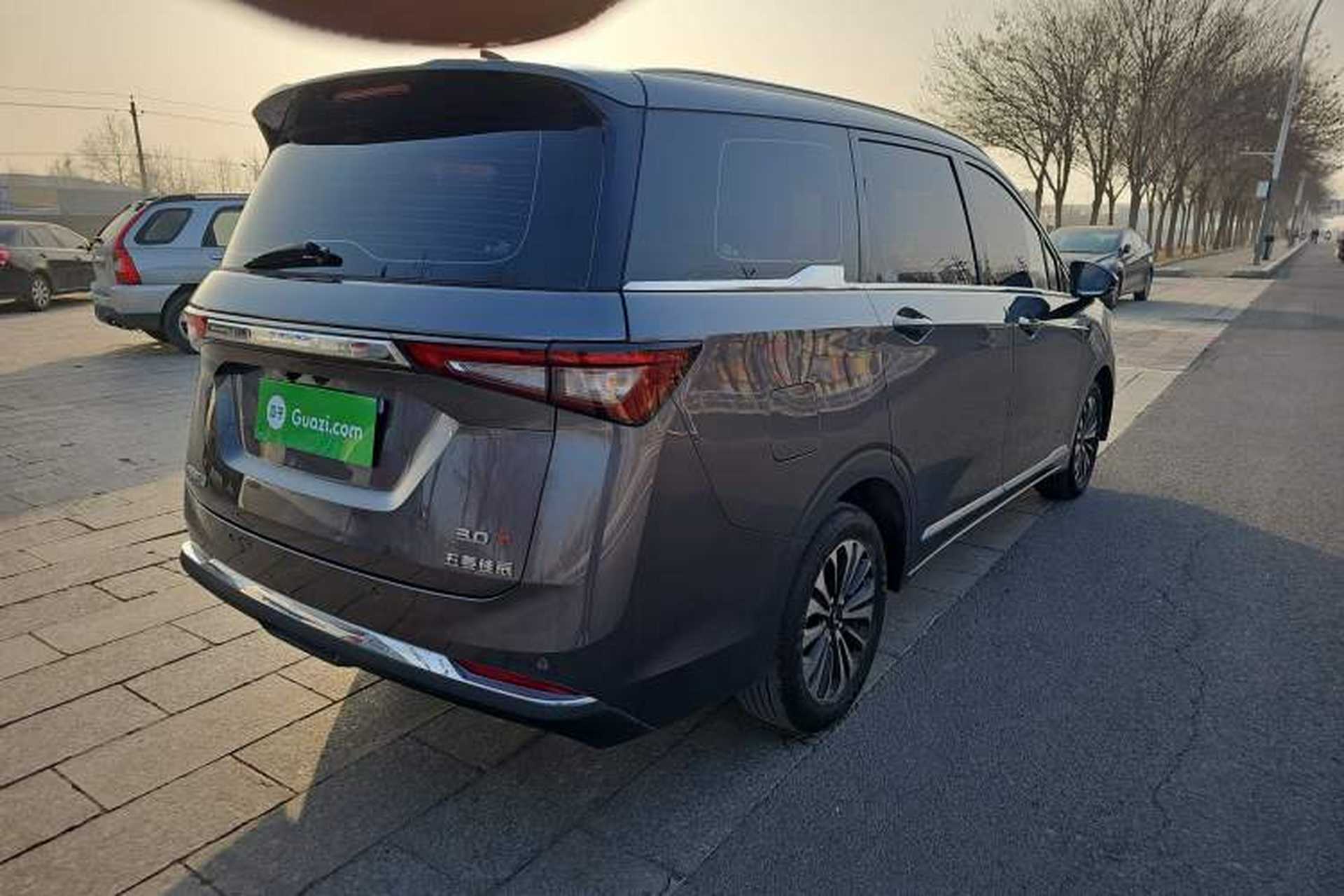 Used Wuling Jiachen 2022 1.5T CVT Deluxe Flagship Edition Exterior 4