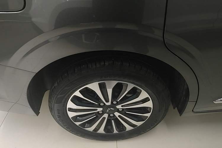 Used Wuling Jiachen 2022 1.5T CVT Deluxe Flagship Edition Exterior 5