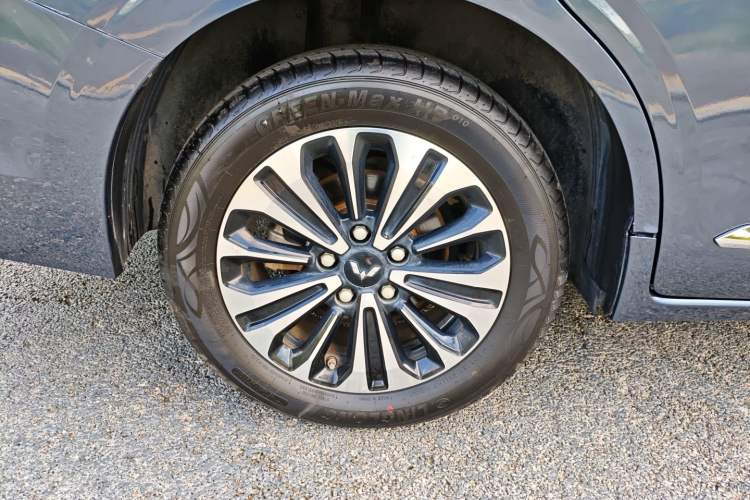Used Wuling Jiachen 2022 1.5T CVT Deluxe Flagship Edition Exterior 7