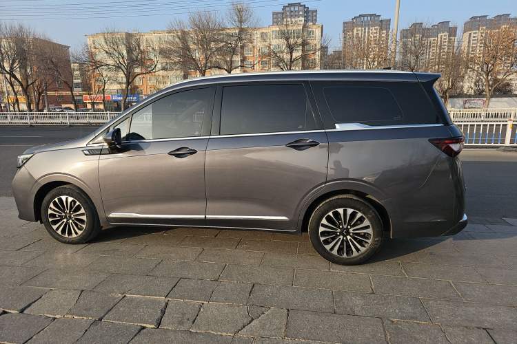 Used Wuling Jiachen 2022 1.5T CVT Deluxe Flagship Edition Exterior 7