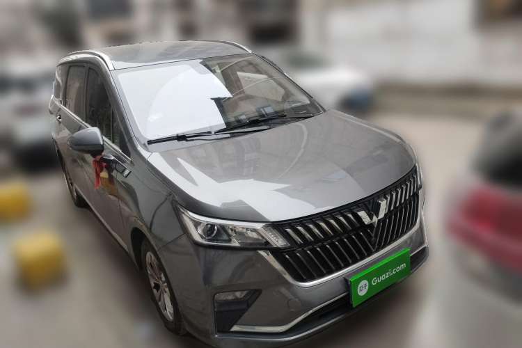 Used Wuling Jiachen 2022 1.5T CVT Smart Luxury Version Front Right 45 Deg