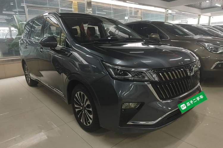 Used Wuling Jiachen 2022 1.5T CVT Deluxe Flagship Edition Front Right 45 Deg