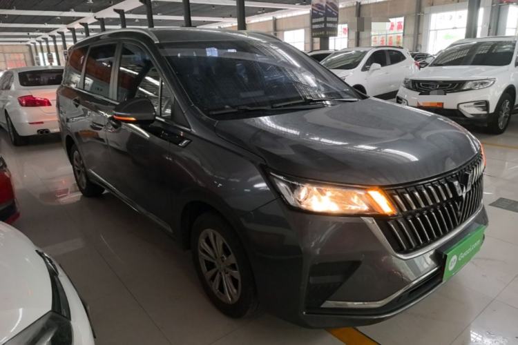 Used Wuling Jiachen 2022 1.5T Manual Light Enjoyment Dynamic Version Front Right 45 Deg