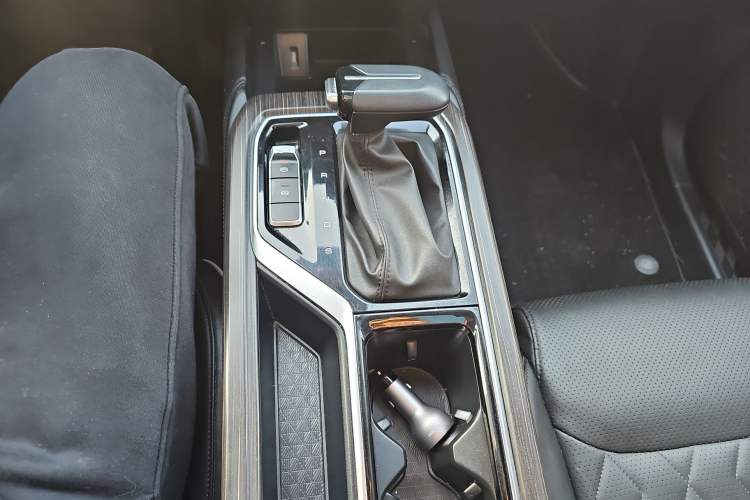 Used Wuling Jiachen 2022 1.5T CVT Deluxe Flagship Edition Gear Lever