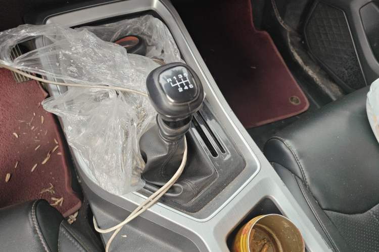 Used Wuling Jiachen 2022 1.5L Manual Comfort Edition Gear Lever