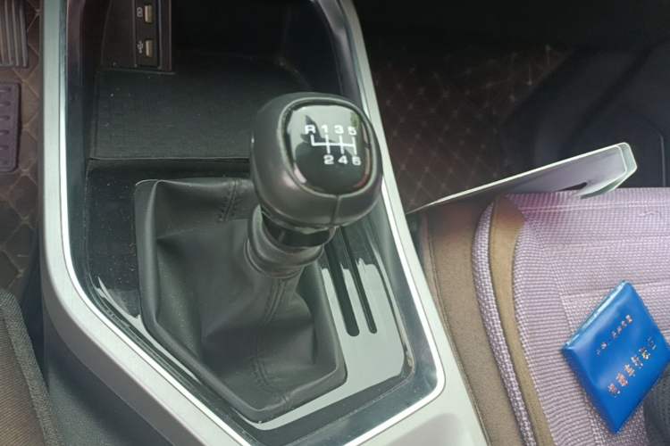 Used Wuling Jiachen 2022 1.5L Manual Light Comfort Edition Gear Lever