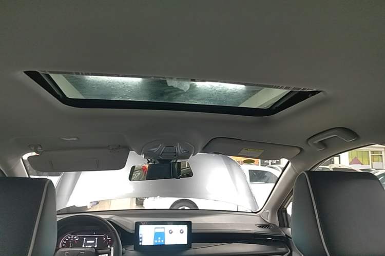 Used Wuling Jiachen 2022 1.5T CVT Deluxe Flagship Edition Headliner