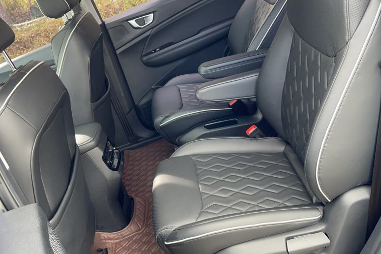 Used Wuling Jiachen 2022 1.5T CVT Deluxe Flagship Edition Interior 1