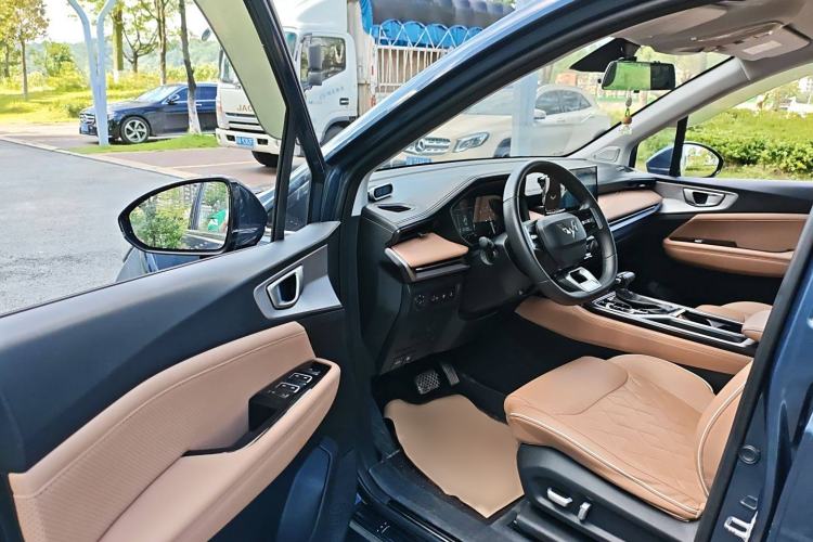 Used Wuling Jiachen 2022 1.5T CVT Deluxe Flagship Edition Interior 2