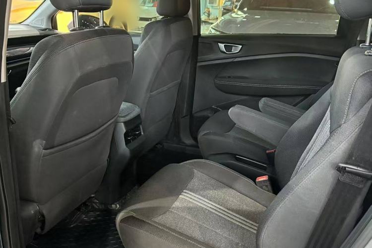 Used Wuling Jiachen 2022 1.5L Manual Enjoyment Elite Model Interior 3