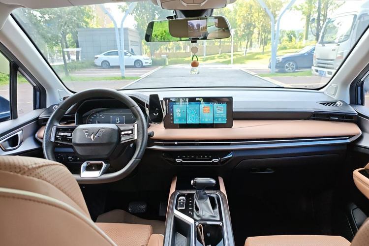 Used Wuling Jiachen 2022 1.5T CVT Deluxe Flagship Edition Interior 8