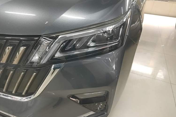 Used Wuling Jiachen 2022 1.5T CVT Deluxe Flagship Edition Left Front Headlight