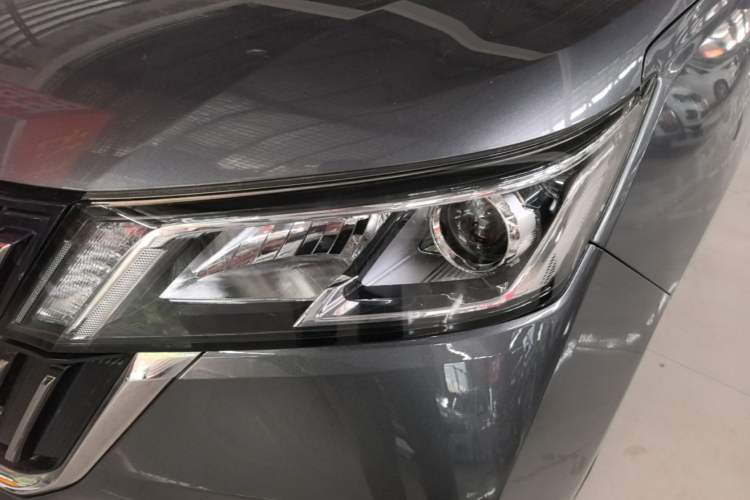 Used Wuling Jiachen 2022 1.5T Manual Light Enjoyment Dynamic Version Left Front Headlight