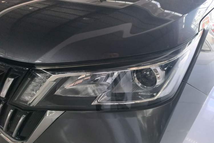 Used Wuling Jiachen 2022 1.5L Manual Comfort Edition Left Front Headlight