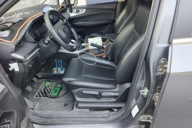 Used Wuling Jiachen 2022 1.5L Manual Comfort Edition Left Front Seat