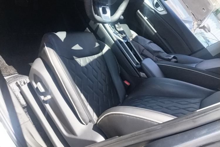 Used Wuling Jiachen 2022 1.5T CVT Deluxe Flagship Edition Left Front Seat