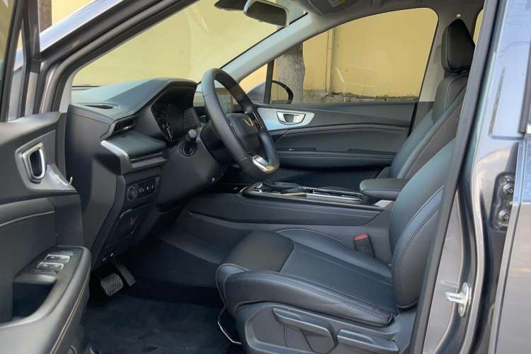 Used Wuling Jiachen 2022 1.5T CVT Smart Luxury Version Left Front Seat