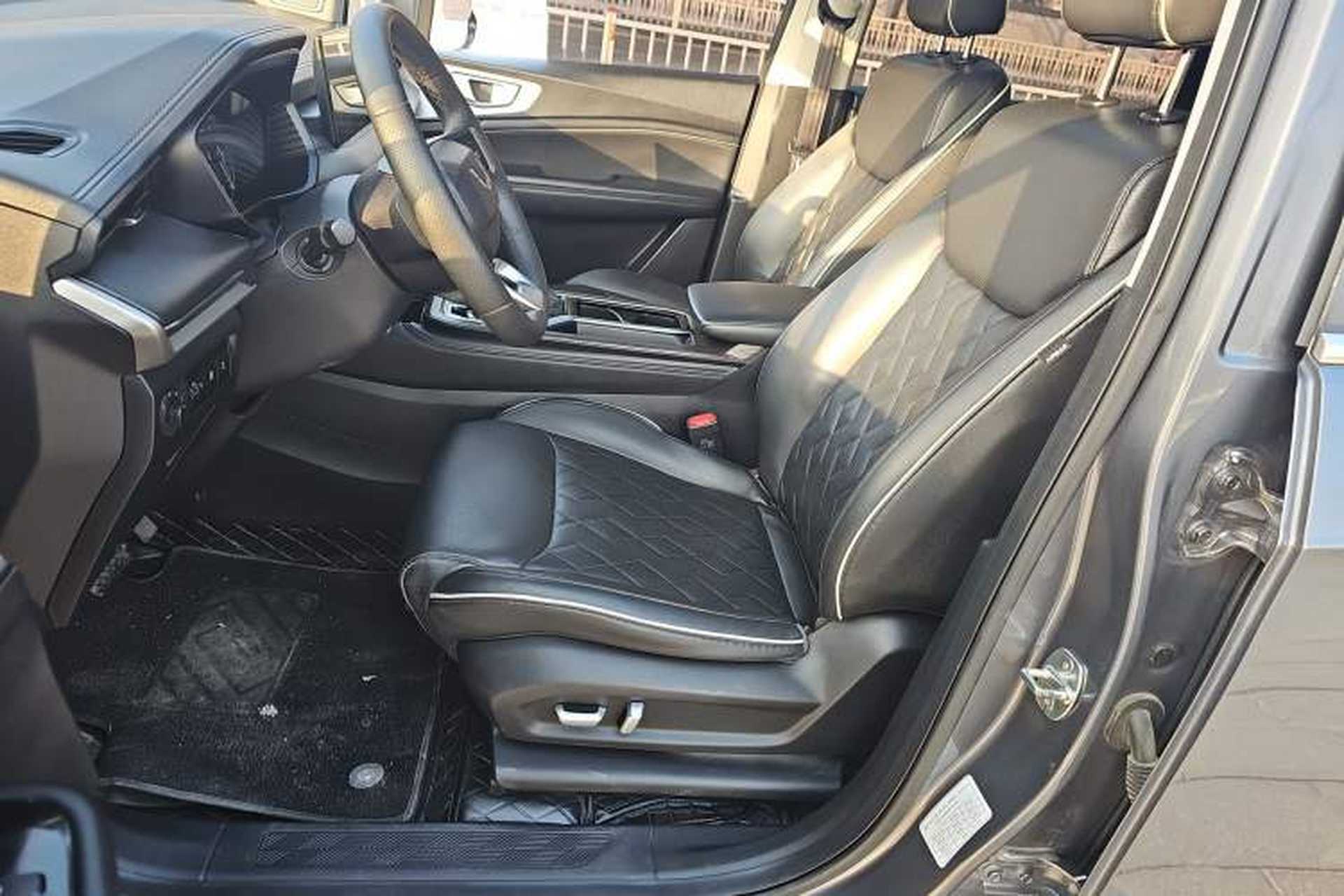 Used Wuling Jiachen 2022 1.5T CVT Deluxe Flagship Edition Left Front Seat