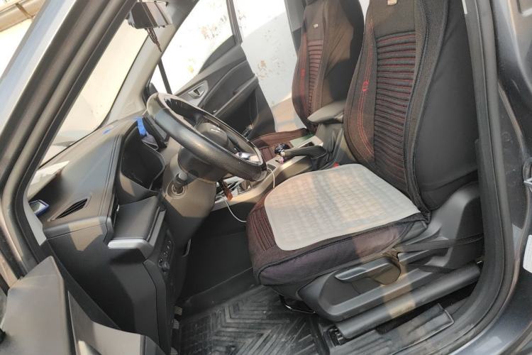 Used Wuling Jiachen 2022 1.5L Manual Comfort Edition Left Front Seat