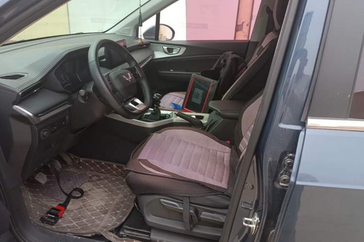 Used Wuling Jiachen 2022 1.5L Manual Light Comfort Edition Left Front Seat