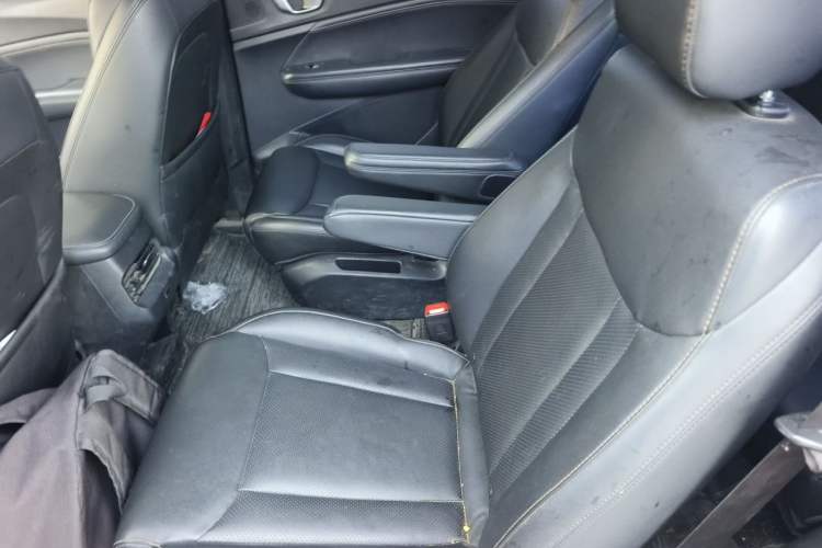 Used Wuling Jiachen 2022 1.5L Manual Comfort Edition Left Rear Seat