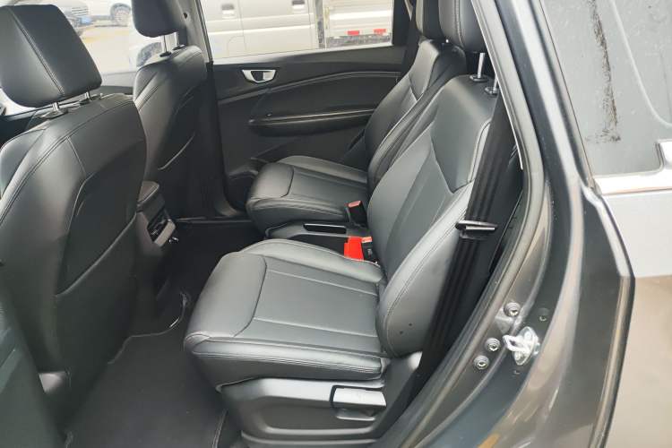 Used Wuling Jiachen 2022 1.5T CVT Smart Luxury Version Left Rear Seat
