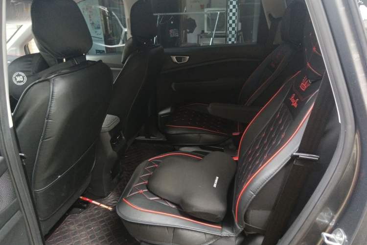 Used Wuling Jiachen 2022 1.5L Manual Enjoyment Elite Model Left Rear Seat