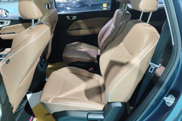 Used Wuling Jiachen 2022 1.5T CVT Deluxe Flagship Edition Left Rear Seat