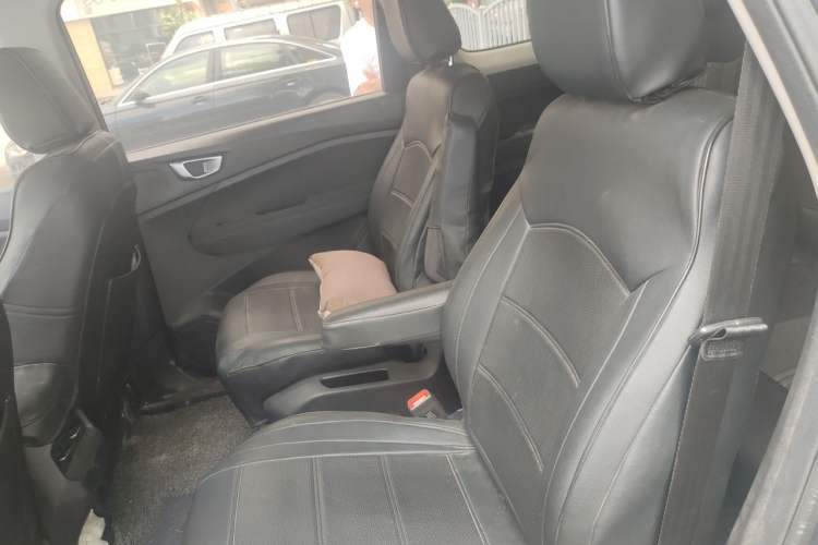 Used Wuling Jiachen 2022 1.5L Manual Enjoyment Elite Model Left Rear Seat